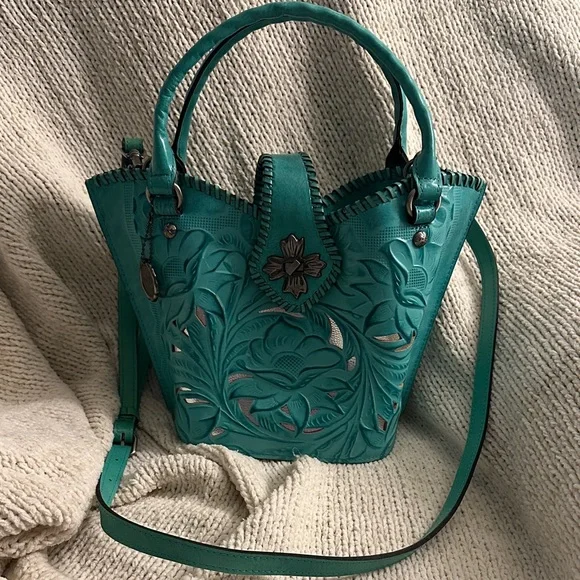 💙Patricia Nash Turquoise Crossbody Purse - Picture 3 of 16
